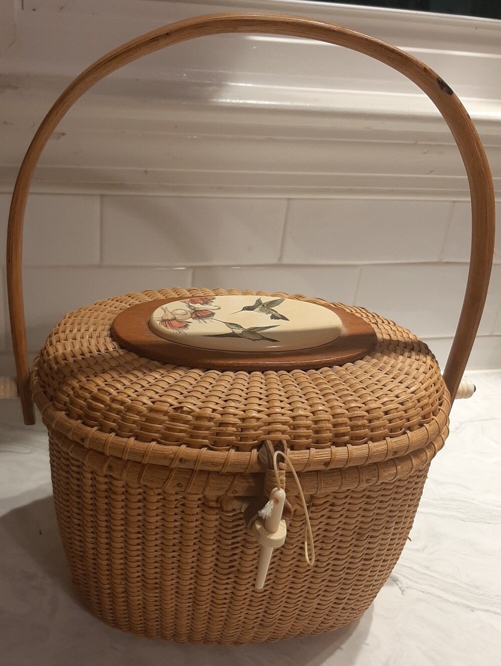 Barlow Vintage Signed Nantucket Wicker Friendship Basket W/Hummingbird Top